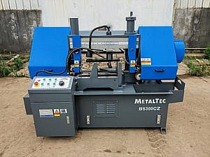 Фото 13 - MetalTec BS 300 CZ ленточнопильный станок c поворотом пильного модуля под углом 45 — 90°.